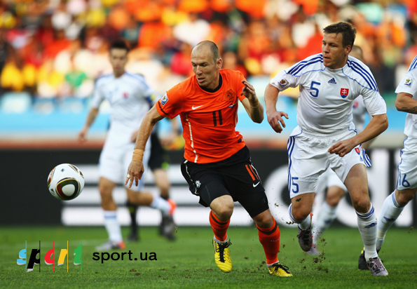 Радослав Забавник тоже не смог удержать Арьена Роббена