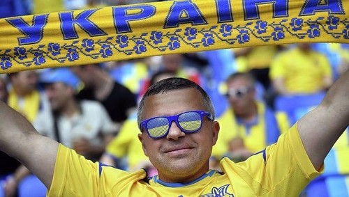 Фан-тур: Динамо в Стамбуле, Украина в Конье, море — в Анталии