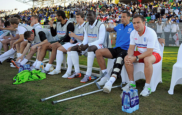 Рио Фердинанд на скамейке запасных