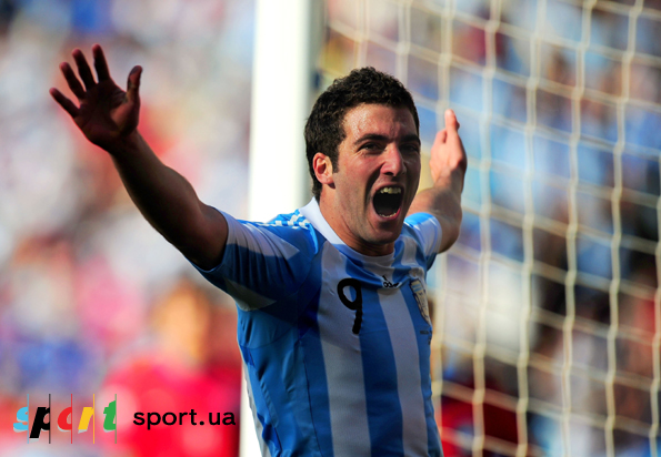 Игуаин - есть хет-трик!