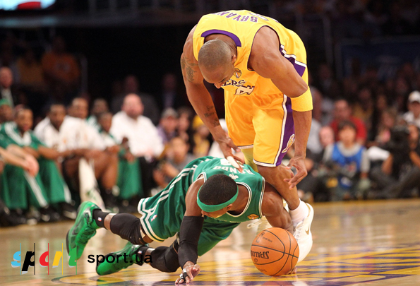 Рондо и Брайант были одними из лучших на площадке