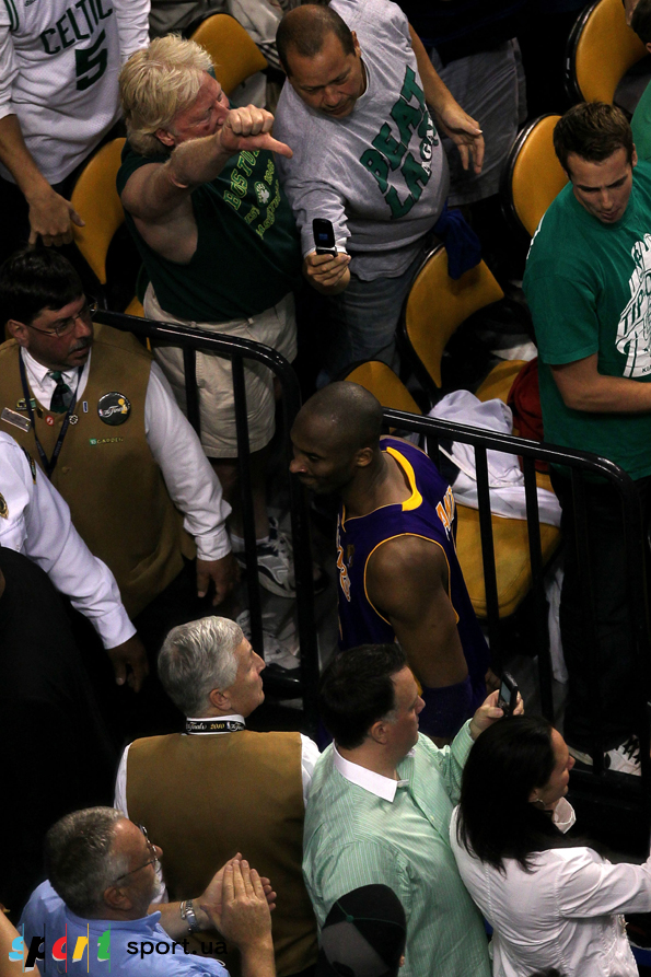 Коби Брайант покидает Бостон