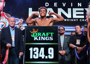 Василий Ломаченко - Девин Хейни, взвешивание фото 2 vasiliy-lomachenko-devin-heyni-vzveshivanie-foto-2