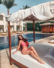 devushka-dnya-obvorozhitelnaya-nevesta-ilyi-zabarnogo-foto-3