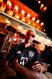 Бавария представила выездную форму на сезон 2023/24 фото 3 bavariya-predstavila-vyezdnuyu-formu-na-sezon-202324-foto-3