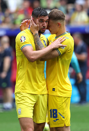 foto-litso-i-emotsii-dzhokera-yaremchuka-posle-pobedy-ukraina-nad-slovakiey-foto-1