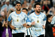 ochen-trogatelno-messi-so-slezami-na-glazah-ispolnil-gimn-argentiny-foto-3