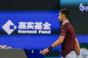 novak-dzhokovich-aleks-de-minaur-final-atp-500-v-pekini-2026-foto-3