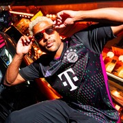 Бавария представила выездную форму на сезон 2023/24 фото 4 bavariya-predstavila-vyezdnuyu-formu-na-sezon-202324-foto-4