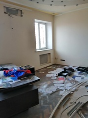 sanin-opublikoval-foto-iz-razbitogo-ofisa-fk-mariupol-foto-4