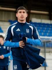 sbornaya-ukrainy-v-parizhe-11112025-foto-1