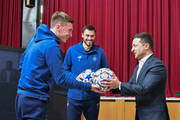 Зеленский вручил награды ветеранам Динамо фото 3 zelenskiy-vruchil-nagrady-veteranam-dinamo-foto-3