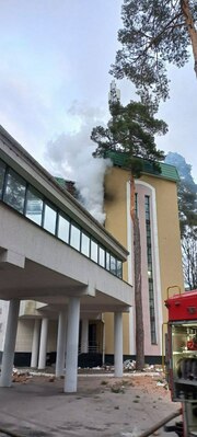 Путинские фашисты обстреляли Государственный налоговый университет фото 2 putinskie-fashisty-obstrelyali-gosudarstvenniy-nalogoviy-universitet-foto-2