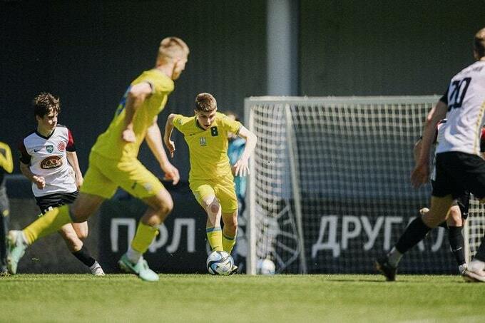 Сборная Украины U-19 - Диназ sbornaya-ukrainy-u-19-dinaz