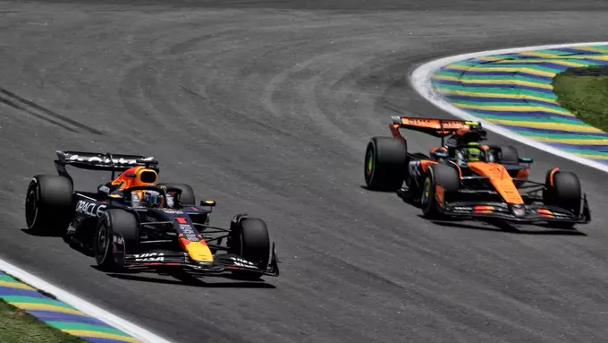 Piastri vence 1ª na F1 em dia de dobradinha da McLaren na Hungria; Hamilton  e Verstappen
