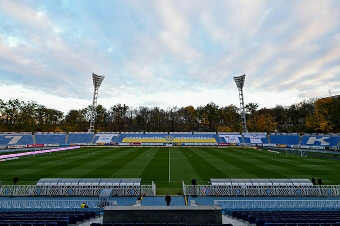 Ұлы анасына онлайн порно жоғары сапада тыңшылық жасайды