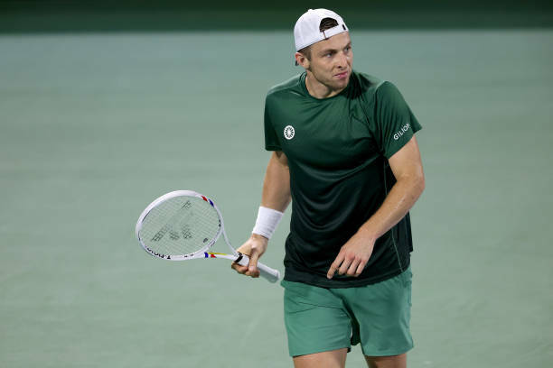 galereya-matcha-medvedev-grikspor-atr-500-dubay-270225