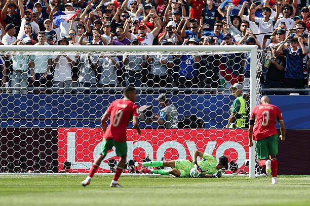 Мбаппе не реализовал пенальти в ворота Марокко (1/4 финала ЧМ-2026, 09.07) mbappe-ne-realizoval-penalti-v-vorota-marokko-14-finala-chm-2026-0907