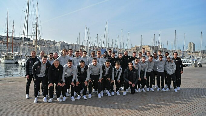 shahter-progulyalsya-po-marselyu-pered-otvetnym-matchem-ligi-evropy