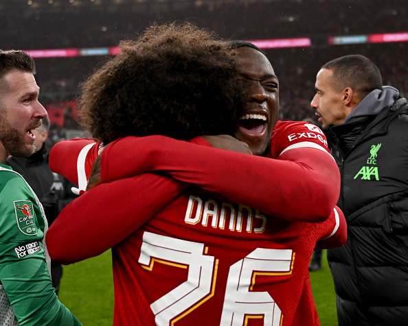 nagrazhdenie-liverpulya