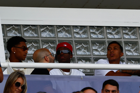 zvezdniy-igrok-reala-priehal-na-match-benfiki-protiv-svoego-kluba