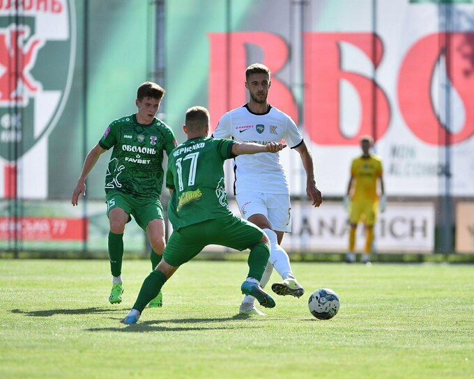 ФОТО. Старт сезона УПЛ 2023/24. Оболонь и Колос расписали мировую foto-start-sezona-upl-202324-obolon-i-kolos-raspisali-mirovuyu
