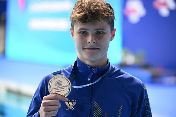 aleksey-sereda-vzyal-serebro-chm-2025