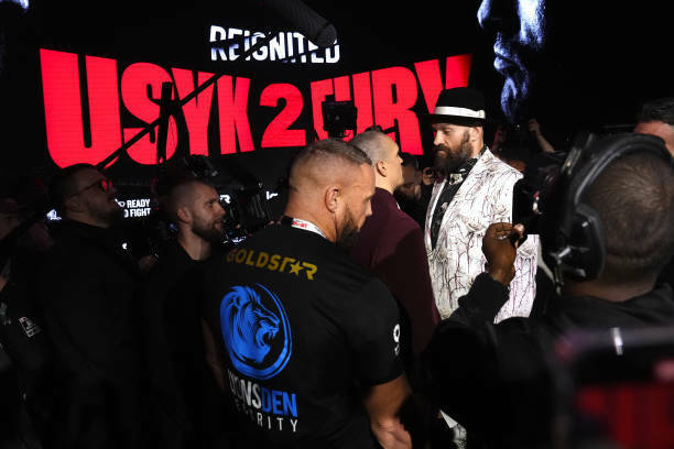 tayson-sorvalsya-kak-eto-bylo-10-minut-bitvy-vzglyadov-usika-i-fyuri