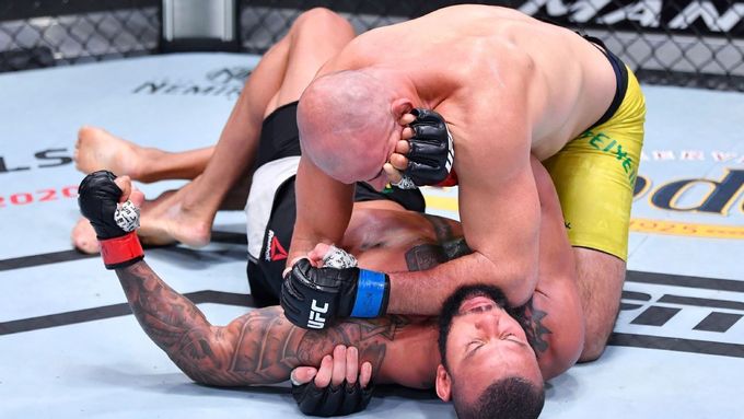 что такое апсет в ufc. Смотреть фото что такое апсет в ufc. Смотреть картинку что такое апсет в ufc. Картинка про что такое апсет в ufc. Фото что такое апсет в ufc