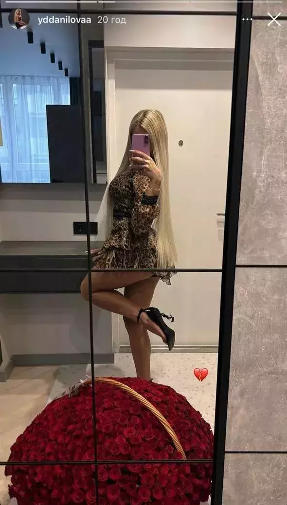 Жыныс мүшесінің қолды қолданбай тұрып қалуы туралы бейне