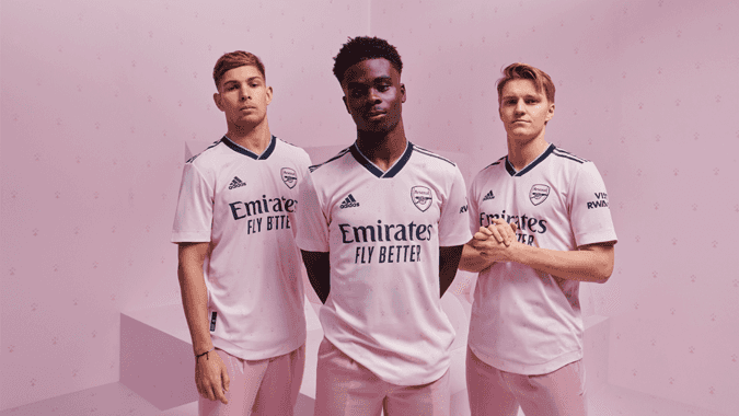 Арсенал презентовал первую в истории розовую игровую форму arsenal-prezentoval-pervuyu-v-istorii-rozovuyu-igrovuyu-formu