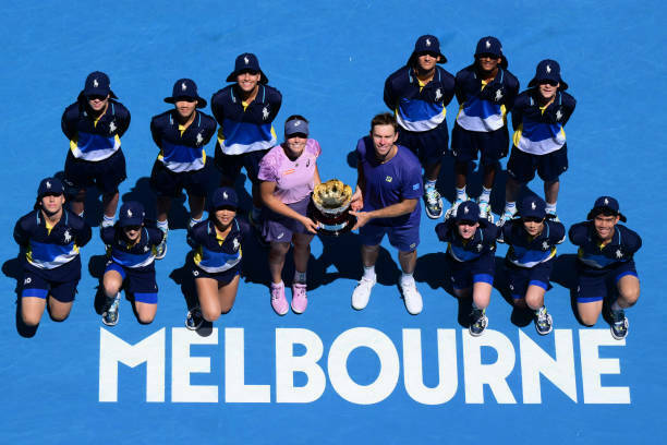 kimberli-birrell-dzhon-patrik-simit-i-oliviya-gadeki-dzhon-pirs-mikst-aus-open-24012025