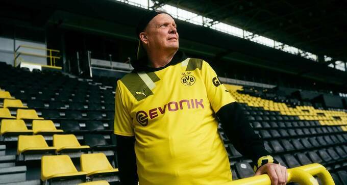 Боруссия представила игровую форму на Лигу чемпионов и Кубок Германии borussiya-predstavila-igrovuyu-formu-na-ligu-chempionov-i-kubok-germanii