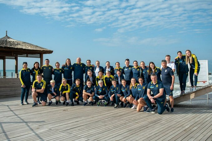 Укр женкская прогулка ukr-zhenkskaya-progulka