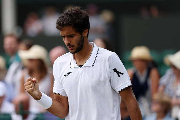 portugalets-vyshel-na-match-uimbldona-s-chernoy-lentoy-v-pamyat-o-zhote