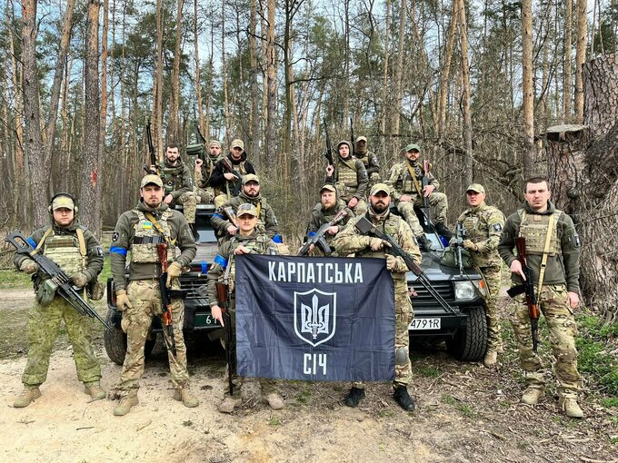 Святослав Кондрат серед побратимів