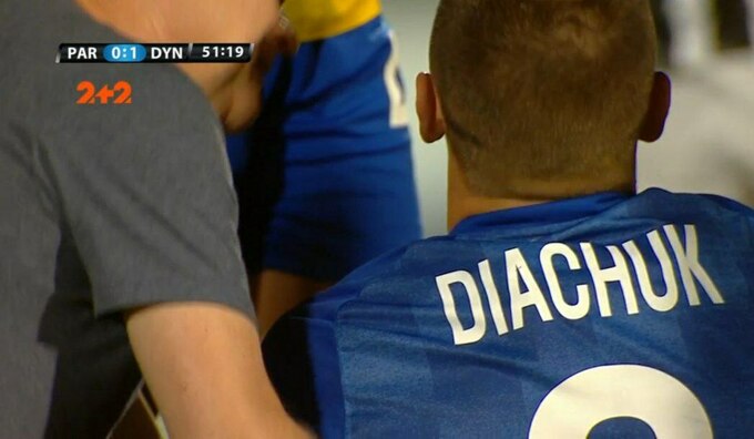 ФОТО. Крики боли. Игрока Динамо вывезли с поля во время матча ЛЧ 2024/25 (дячук) foto-kriki-boli-igroka-dinamo-vyvezli-s-polya-vo-vremya-matcha-lch-202425-dyachuk