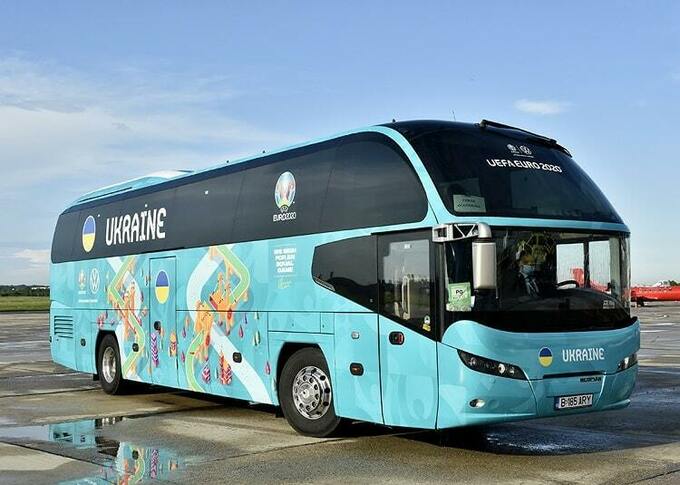 Сборная Украины прибыла в Бухарест на Евро-2020 sbornaya-ukrainy-pribyla-v-buharest-na-evro-2020
