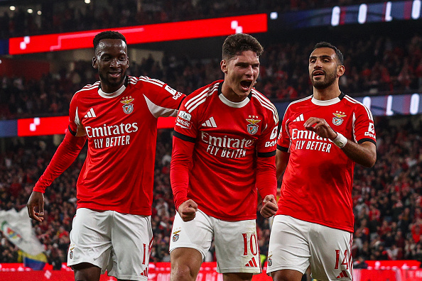 litso-i-emotsii-sudakov-posle-pervogo-gola-za-mesyats-v-futbolke-benfiki