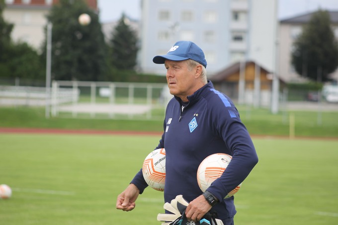 dinamo-provelo-trenirovku-so-sbornikami-i-pozdravilo-mihaylova