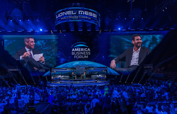 messi-poluchil-klyuch-ot-mayami-ot-mera-suaresa-chto-eto