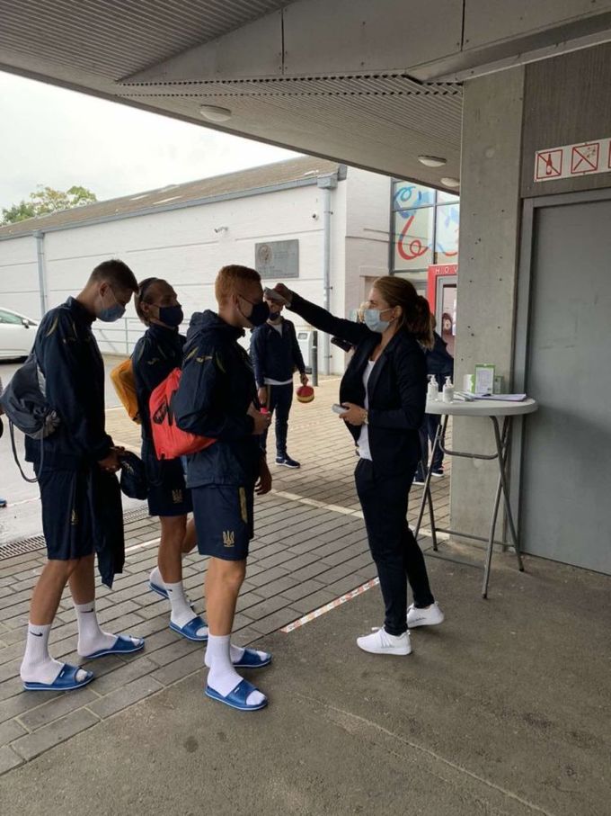 ukraina-u-21-provela-trenirovku-v-olborge-pered-matchem-s-daniey