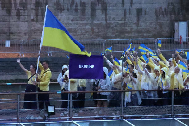 Открытие ОИ-2024: парад сборной Украины otkrytie-oi-2024-parad-sbornoy-ukrainy