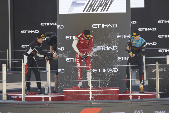 Бондарев_Перемога_Яс-Марина_Гонка2 bondarev-peremoga-yas-marina-gonka2