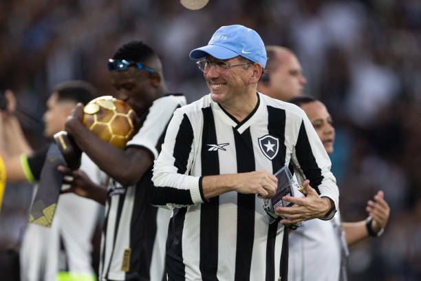 prazdnovanie-komandy-botafogo-posle-zavoevaniya-titula-chempiona-brazilii