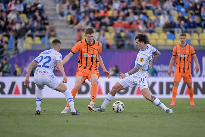 https://pic.sport.ua/images/media/orig/ee/136227.jpg