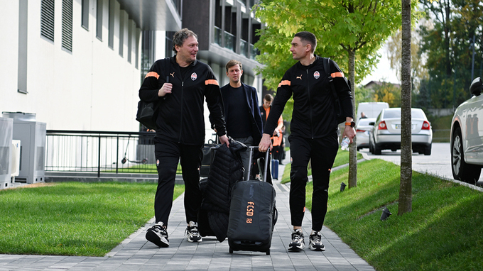 Шахтер улетел на поединок с Барселоной shahter-uletel-na-poedinok-s-barselonoy