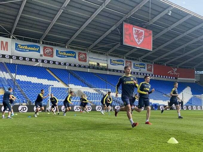 sbornaya-ukrainy-v-uelse-04062022