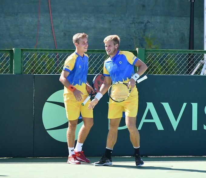 ​​​​Instagram (ФТУ). Илья Белобородько и Вячеслав Белинский