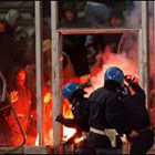 В Греции опять столкновения фанов и полиции